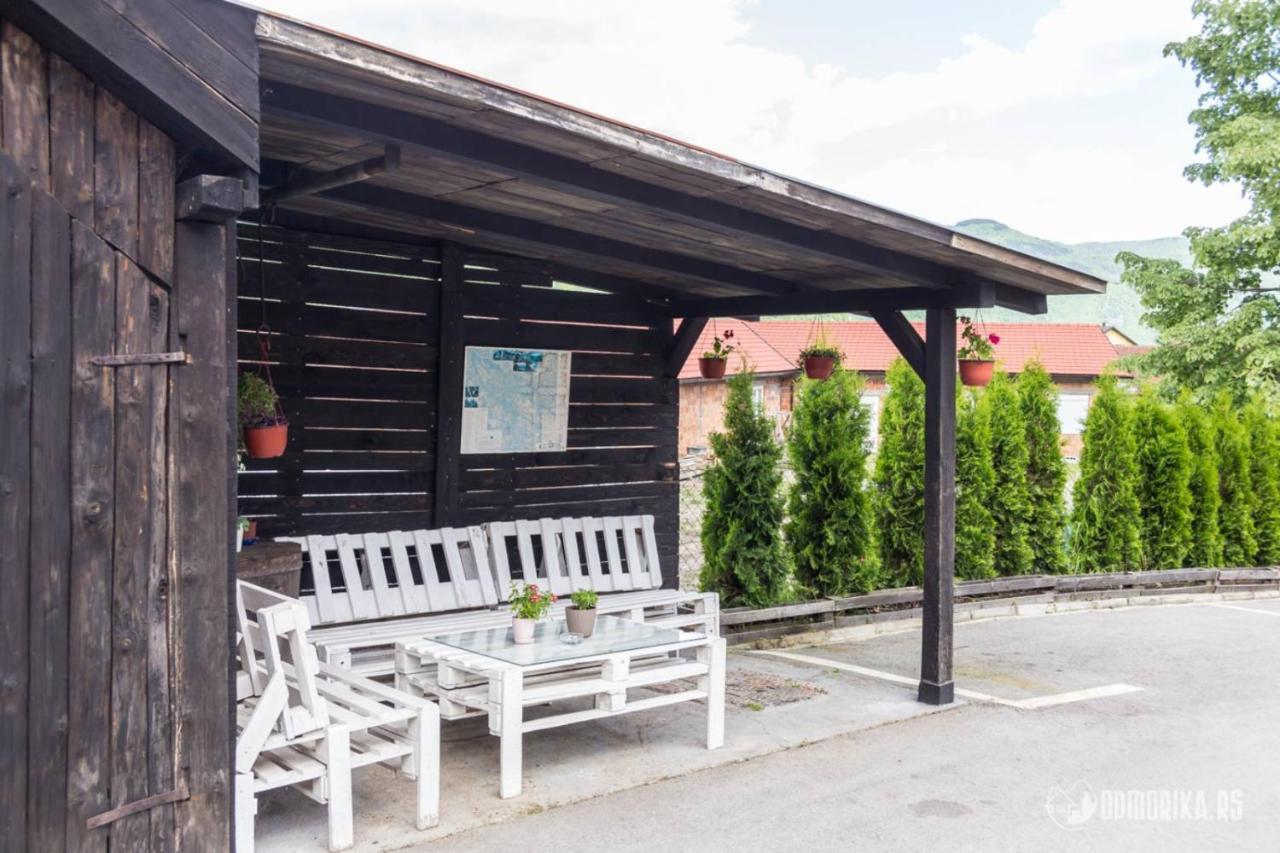 Apartmani Nina S Bajina Basta Exterior foto