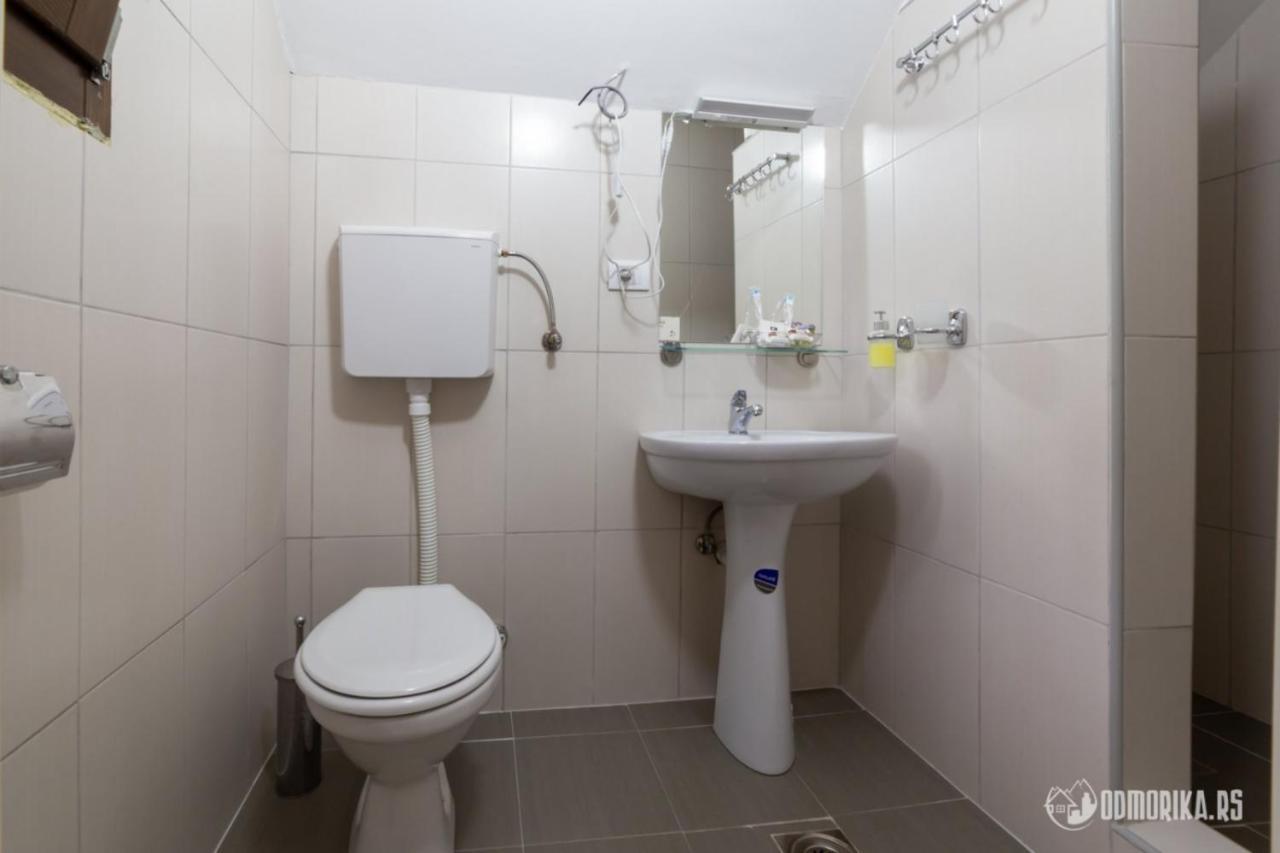 Apartmani Nina S Bajina Basta Exterior foto